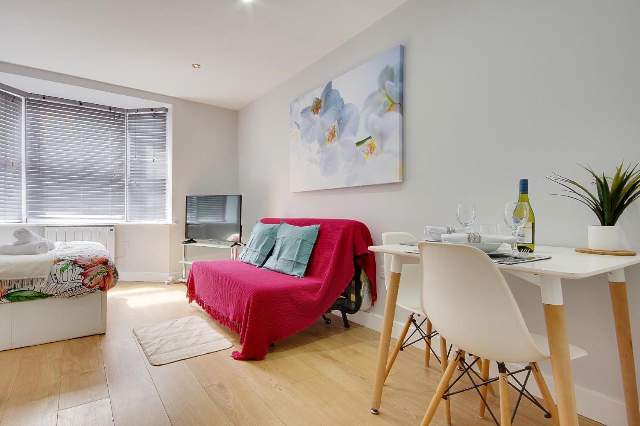 Turay Court Holiday Apartments 伯恩茅斯 外观 照片