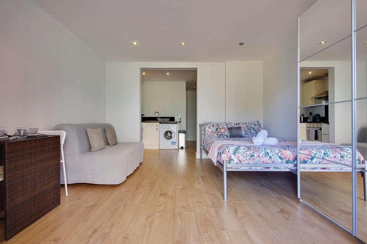 Turay Court Holiday Apartments 伯恩茅斯 外观 照片
